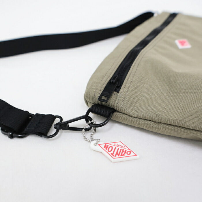 ダントンコーデュラナイロンショルダーバッグ(PALAISGARNIER)CORDURACANVASSHOULDERBAGDANTON(バッグ)【2024秋冬】*送料無料*【後払い決済不可】*
