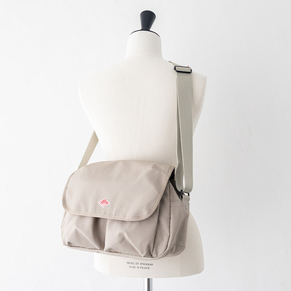 キャンバス ショルダーバッグ<br> (OBERKAMPF) <br>(バッグ)