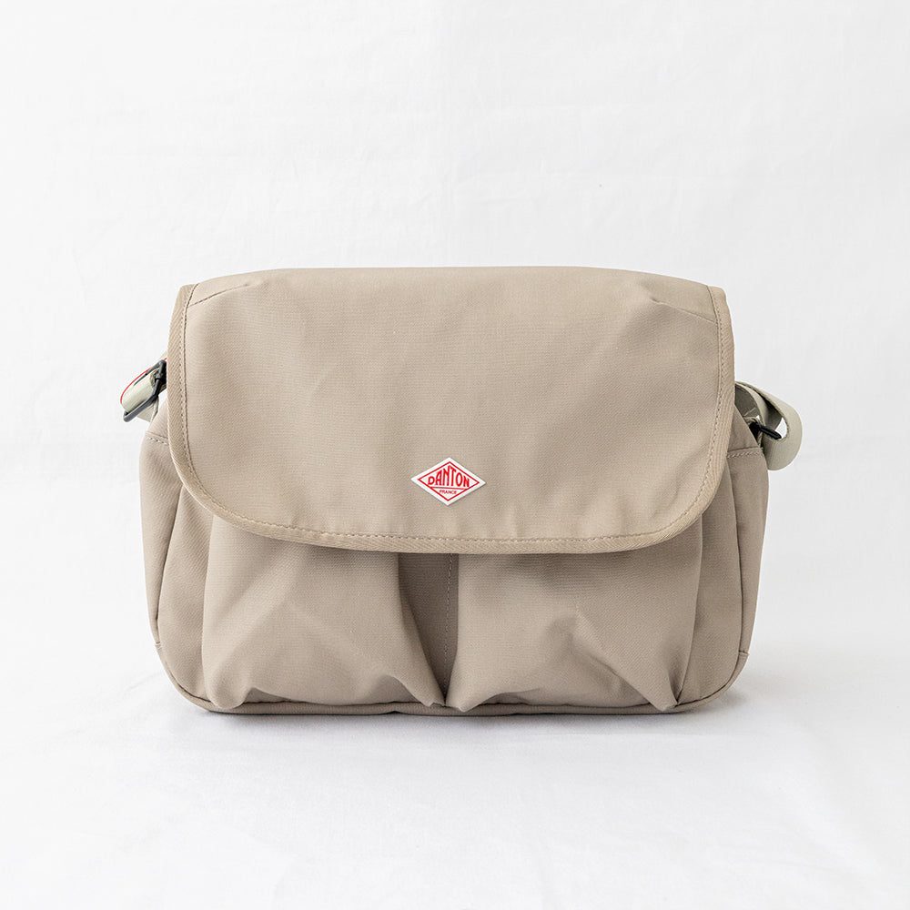 キャンバス ショルダーバッグ<br> (OBERKAMPF) <br>(バッグ)