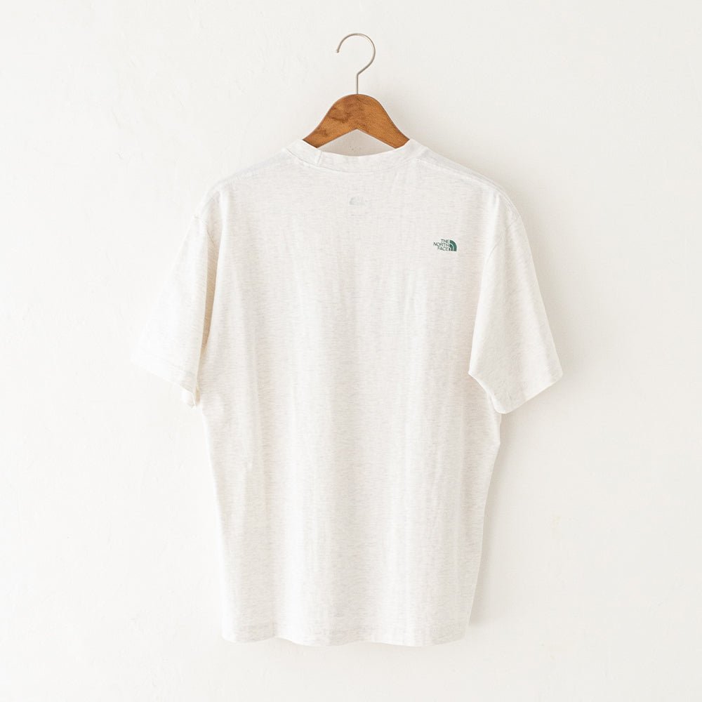 ザ・ノース・フェイス <br>GARスモーラータイポグラフィックショートスリーブティー <br>(NT32667) <br>GAR Smaller Typographic S/S Tee <br>THE NORTH FACE(メンズ) <br>【2026春夏】