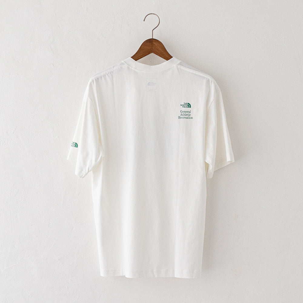 ザ・ノース・フェイス <br>GAR タイポグラフィックホワイトショートスリーブティー <br>(NT32666) <br>GAR Typographic White S/S Tee <br>THE NORTH FACE(レディース/メンズ) <br>【2026春夏】