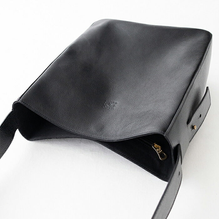 イルビゾンテ ショルダーバッグ (54252300310) Leather Shoulder Bag IL BISONTE(バッグ)