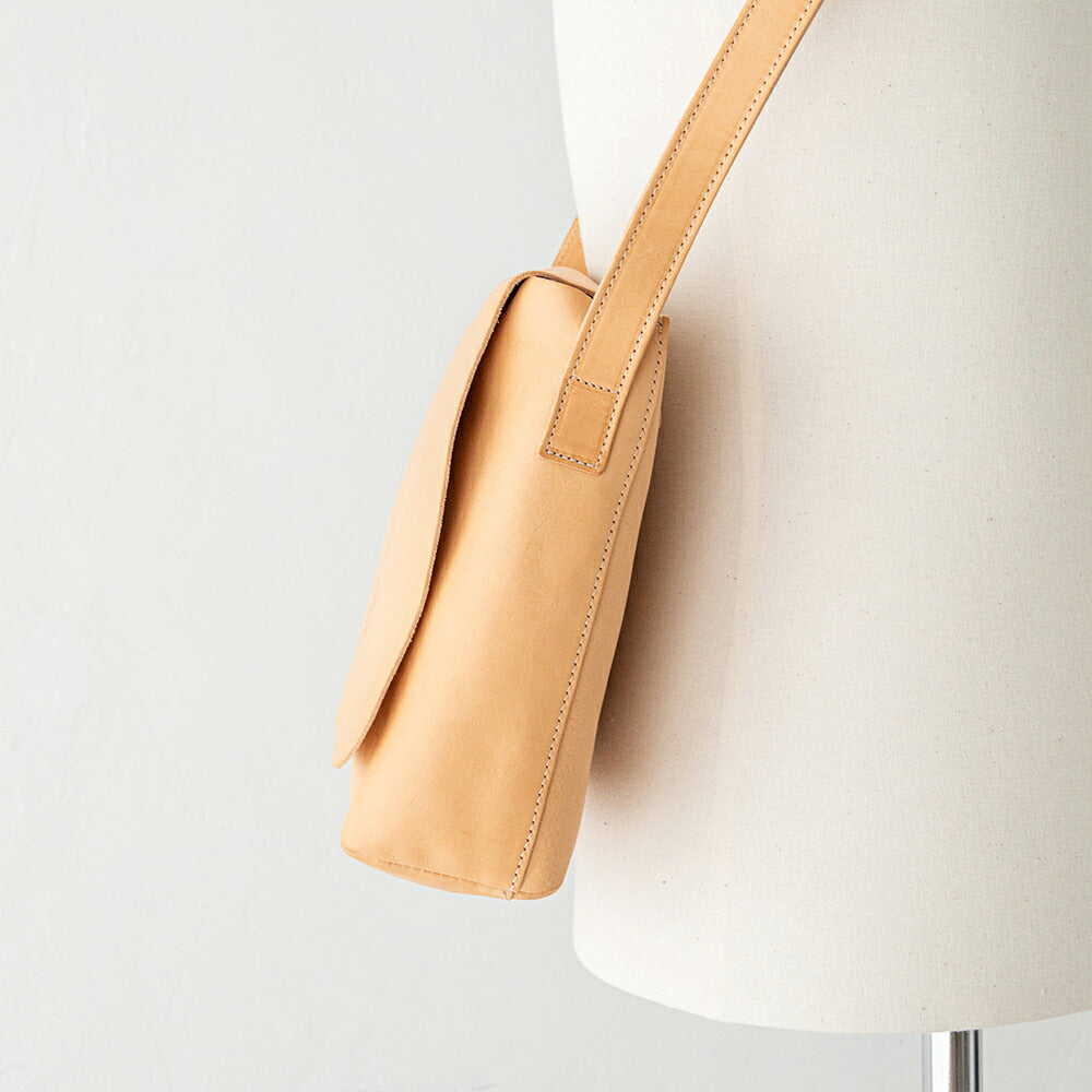 イルビゾンテ クロスボディバッグ (54262300210) Leather Shoulder Bag IL BISONTE(バッグ)