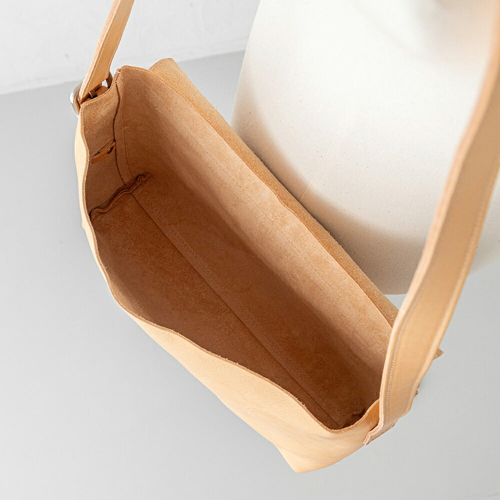 イルビゾンテ クロスボディバッグ (54262300210) Leather Shoulder Bag IL BISONTE(バッグ)