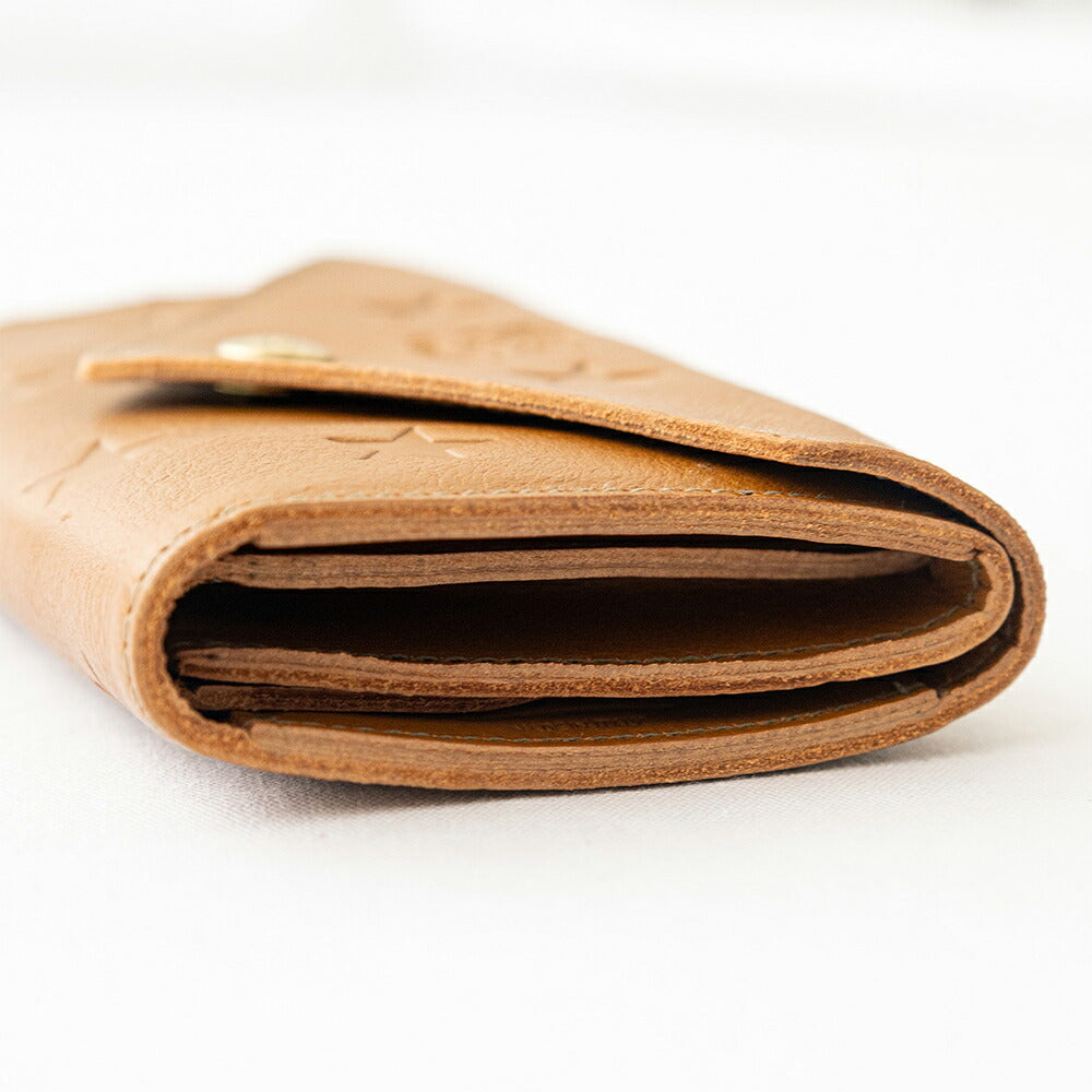 イルビゾンテ スターエンボスレザー ミディアムウォレット (54262309241) STAR EMBOSS Leather Wallet IL BISONTE(財布)