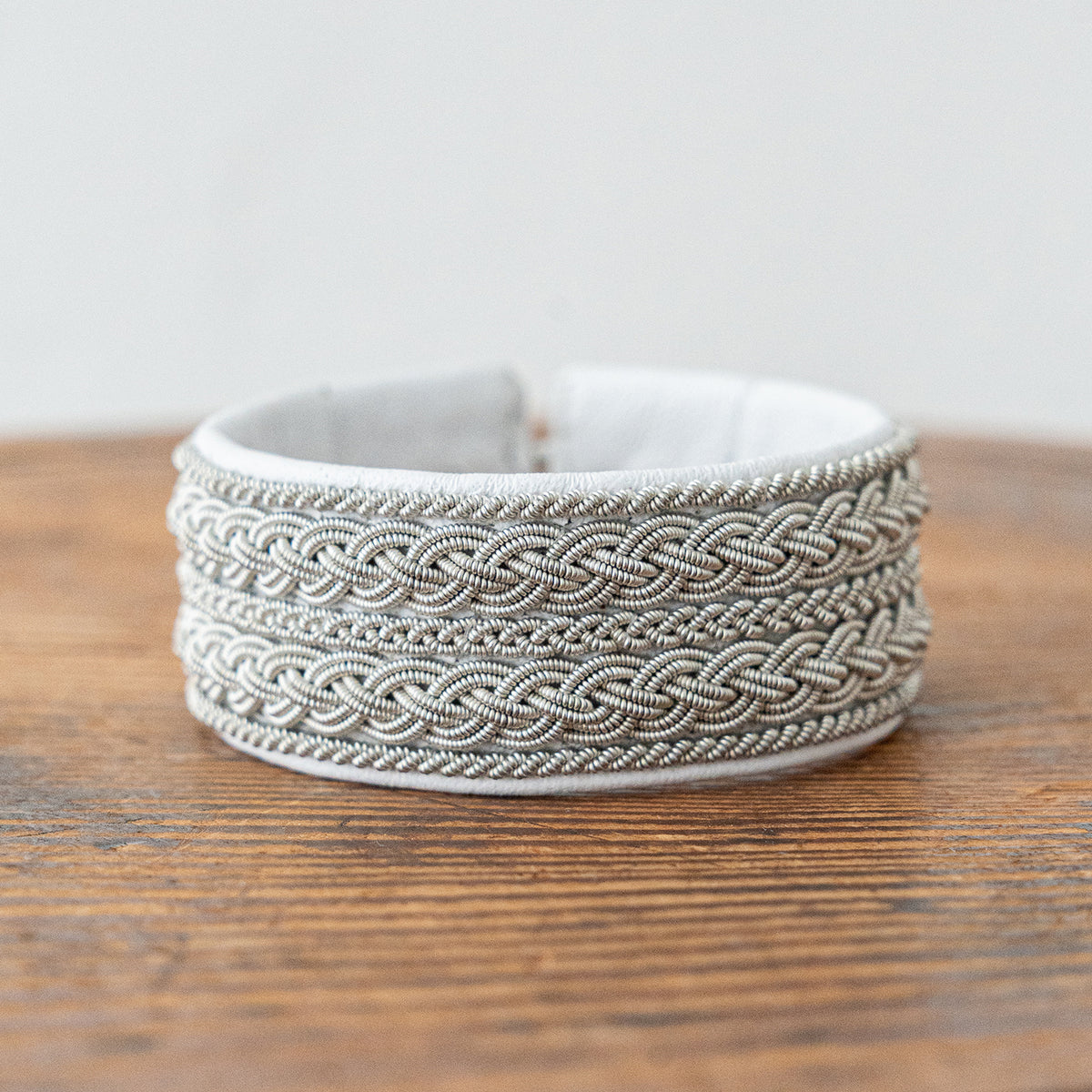 AZ006<br>(14079) <br>saami crafts(accessories)