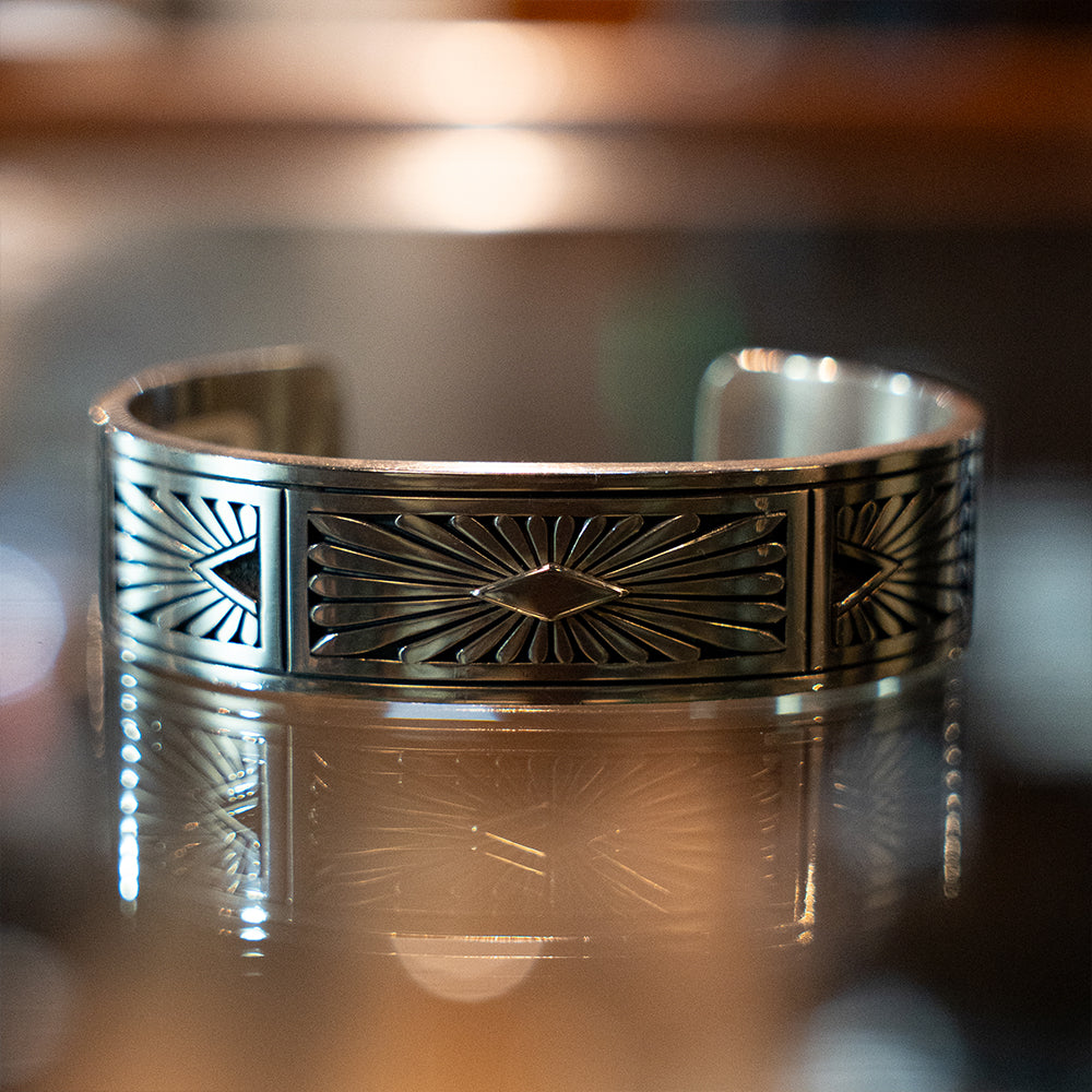 Sunburst Design Bracelet<br>【Howard Nelson】<br>(LEW236103)