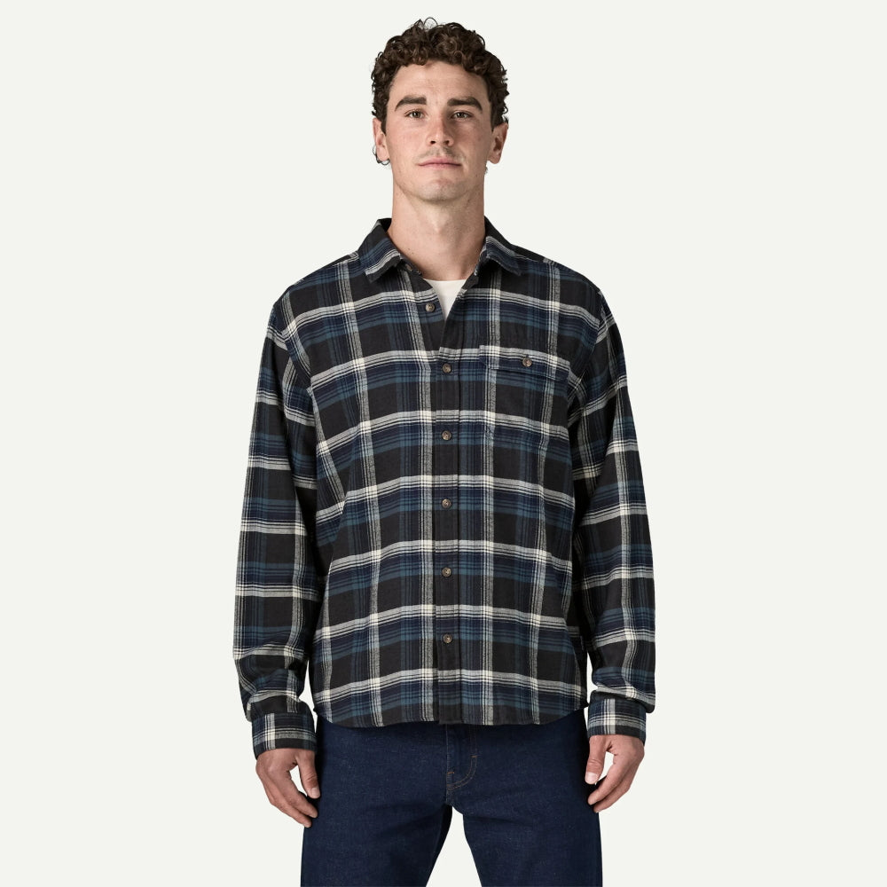 パタゴニア <br>メンズ・ロングスリーブ・ライトウェイト・フィヨルド・フランネル・シャツ <br>(42410) <br>(メンズ) <br>【2026秋冬】