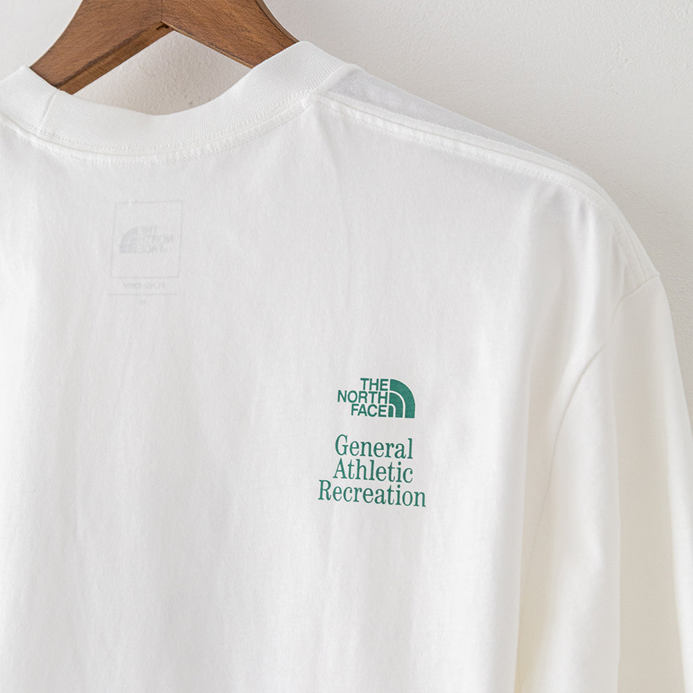 ザ・ノース・フェイス <br>GAR タイポグラフィックホワイトショートスリーブティー <br>(NT32666) <br>GAR Typographic White S/S Tee <br>THE NORTH FACE(レディース/メンズ) <br>【2026春夏】