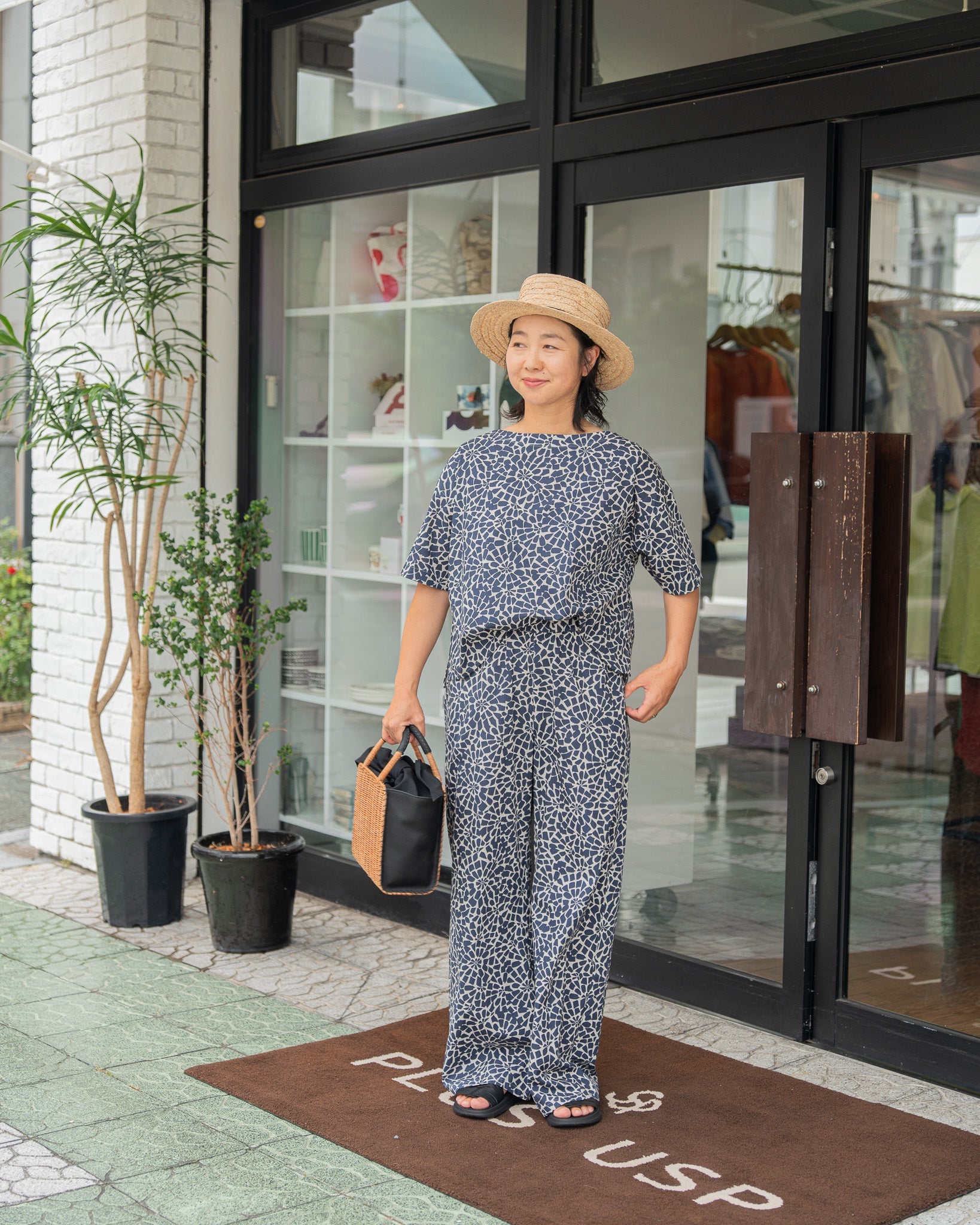 【美品】SUKALA 　ペイント風花柄　セットアップ　オンライン限定　Mサイズ 梅雨を彩る花柄セットアップ