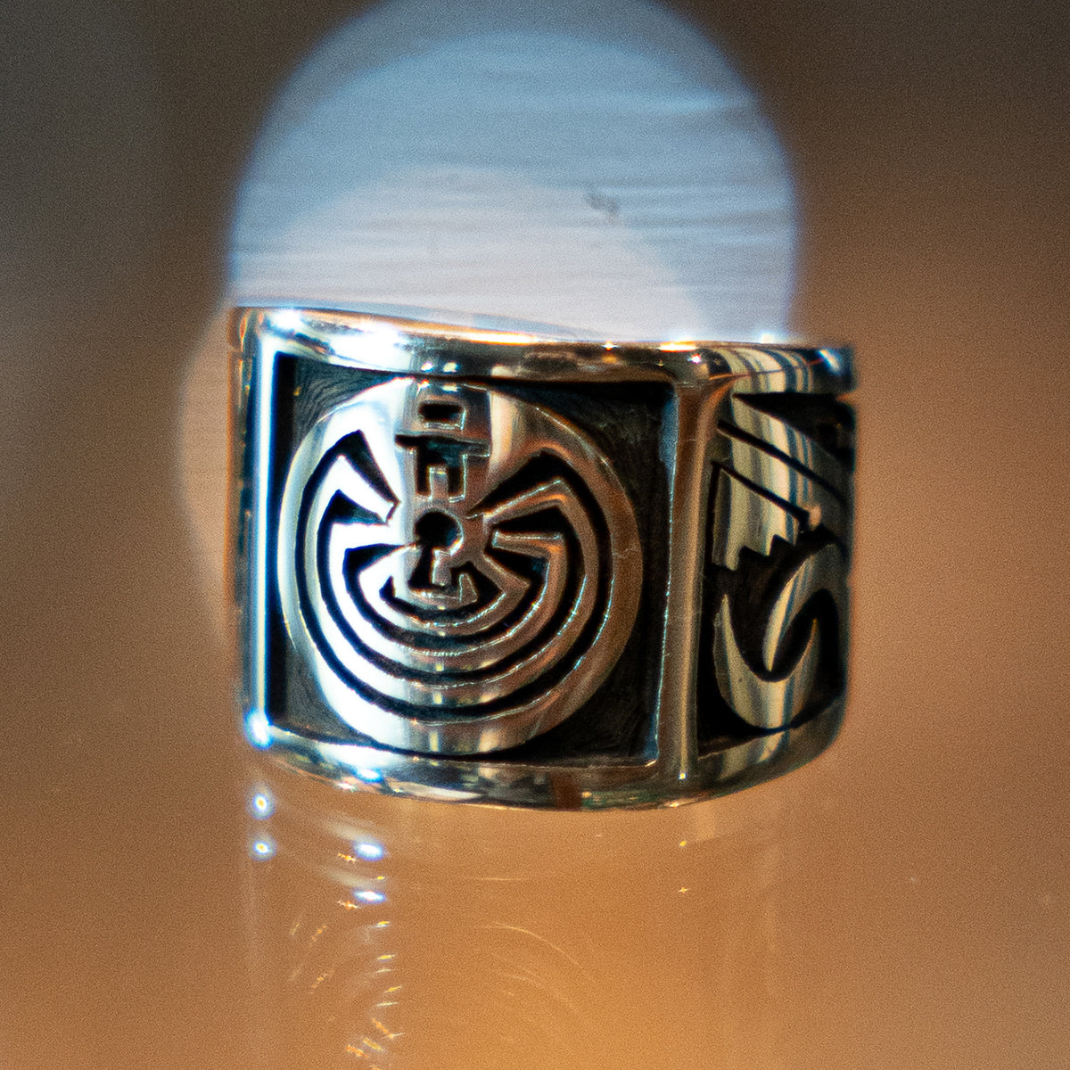 Hopi 5/8"width Man in the Maze Band Ring<br>【Clifton Mowa】<br>(LEW139102)<br>リングサイズ18号