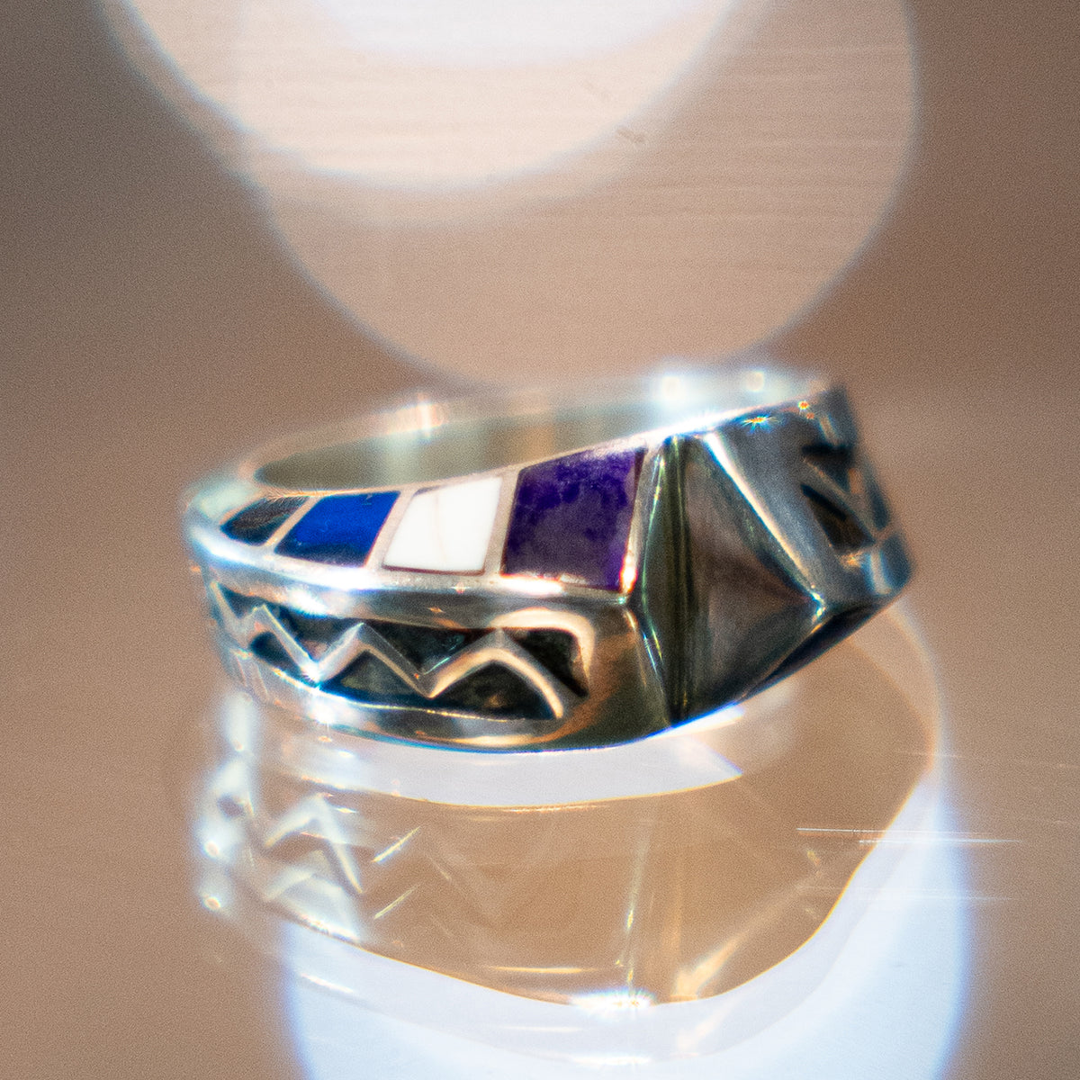 Multistone Inlay＆Overlay Twisted Ring<br>【Lonn Parker】<br>(LEW138001)<br>リングサイズ17号