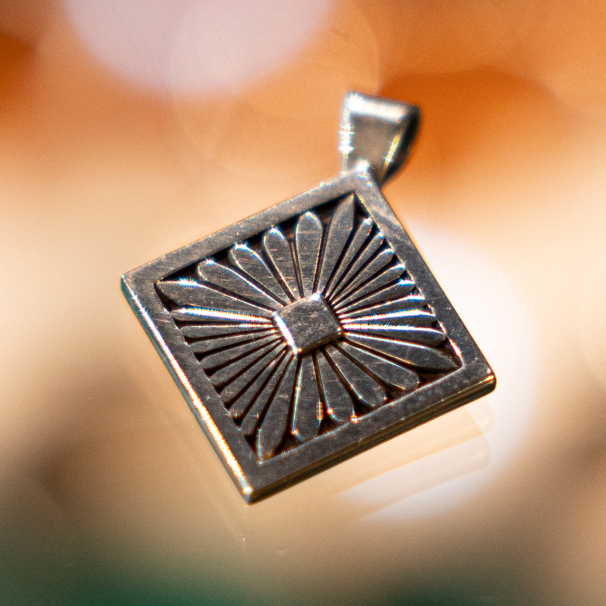 Square Sunburst Pendant<br>【Howard Nelson】<br>(LEW339701)