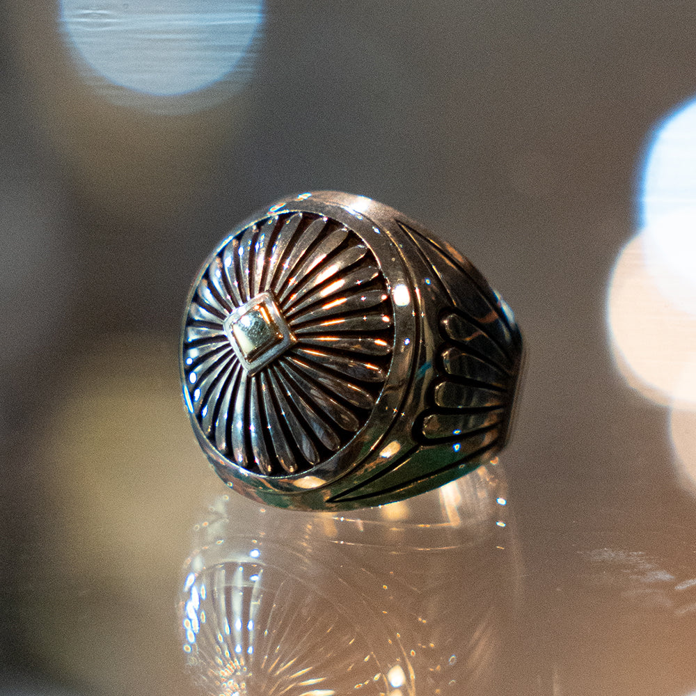 Domed Circle Sunburst Design Box Ring<br>【Howard Nelson】<br>(LEW138704)