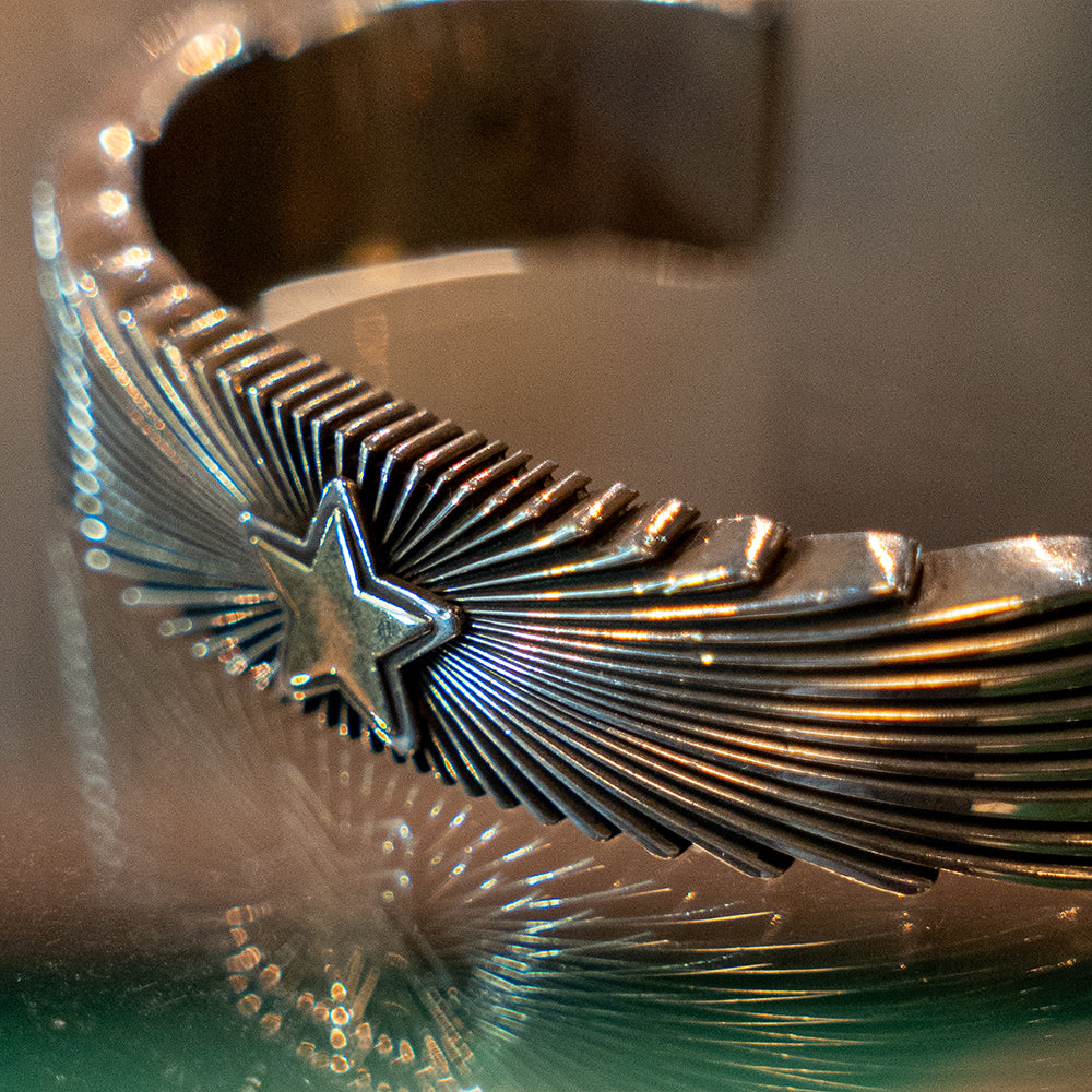 Flat Wire Starburst Bracelet<br>【Patricia Bedonie】<br>(LEW229601)