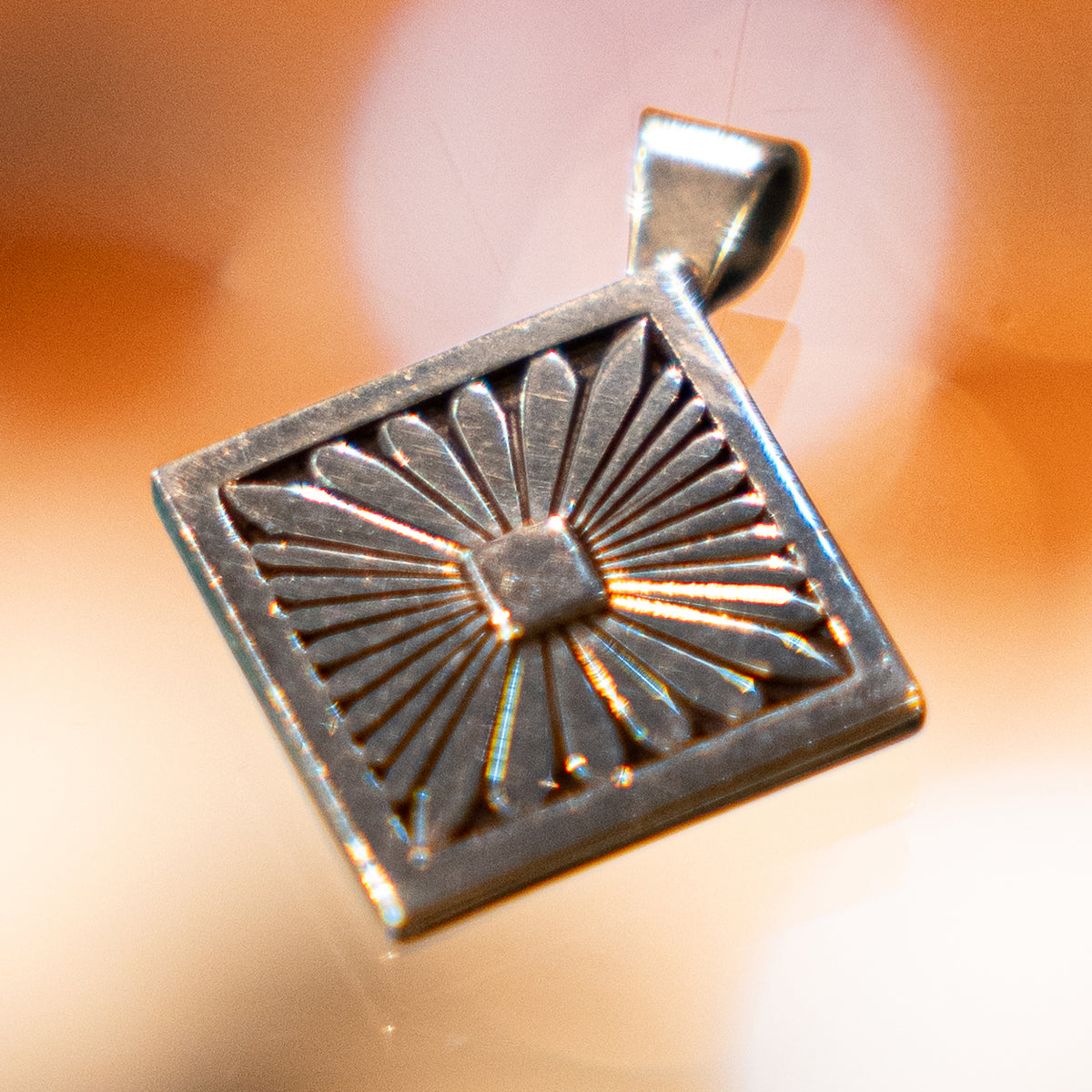 Square Sunburst Pendant<br>【Howard Nelson】<br>(LEW339701)