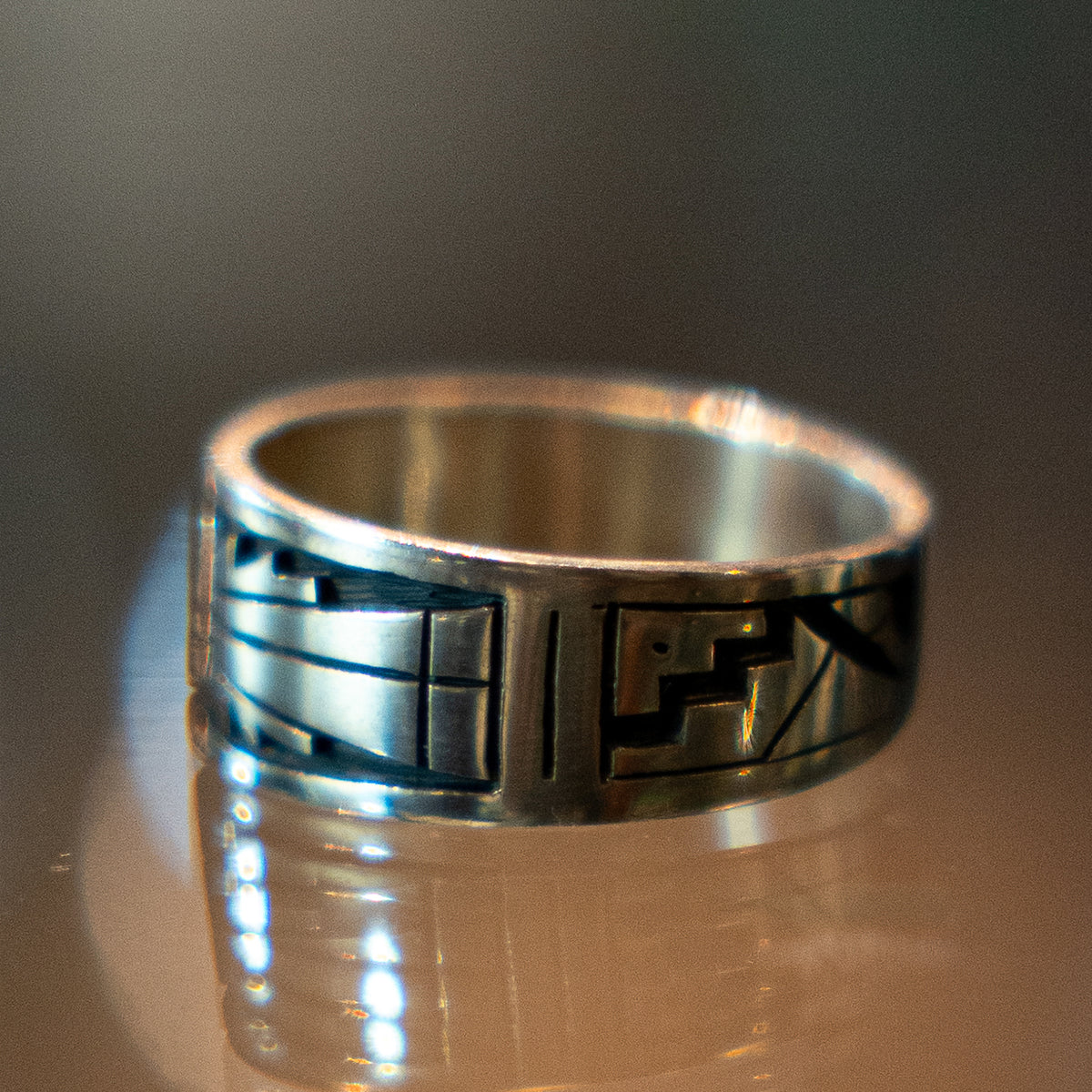 Hopi 3/8"width Sunface Band Ring<br>【Clifton Mowa】<br>(LEW137902)<br>リングサイズ23号