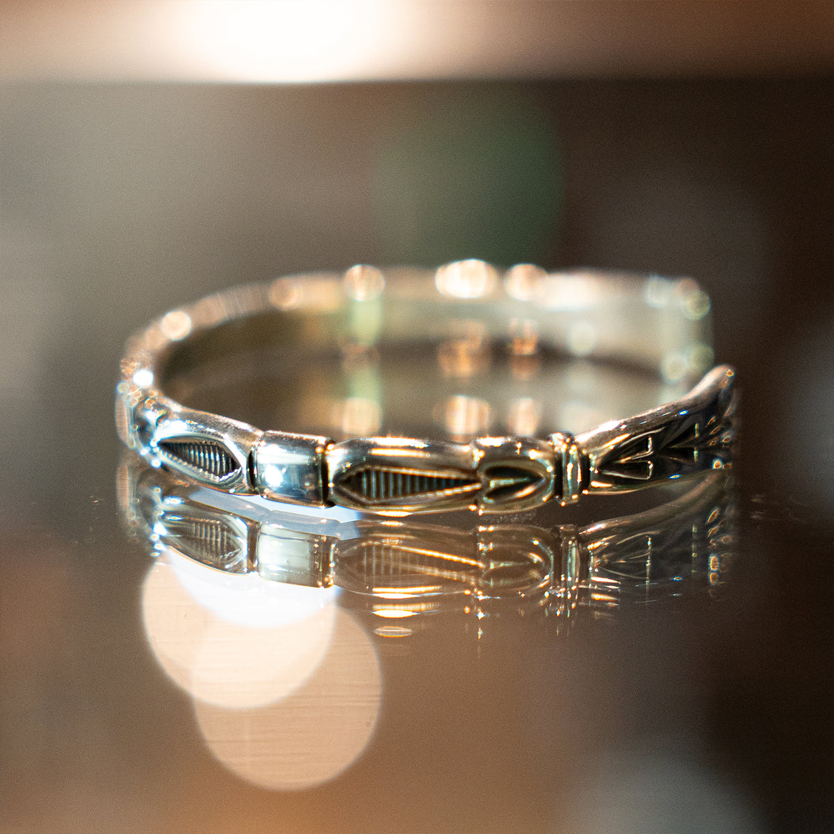 Stamped Narrow Bracelet<br>【Howard Nelson】<br>(LEW239704)