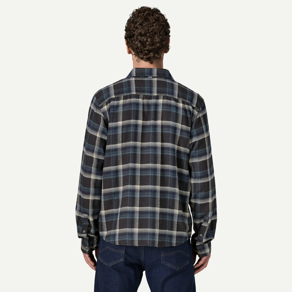 パタゴニア <br>メンズ・ロングスリーブ・ライトウェイト・フィヨルド・フランネル・シャツ <br>(42410) <br>(メンズ) <br>【2026秋冬】