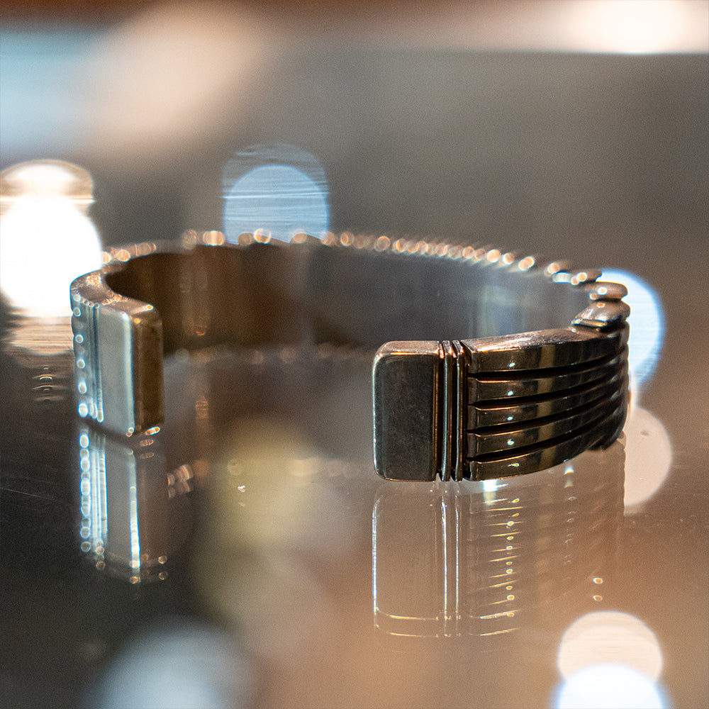 Flat Wire Starburst Bracelet<br>【Patricia Bedonie】<br>(LEW229601)