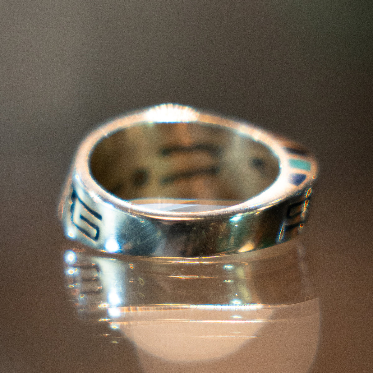 Multistone Inlay＆Overlay Twisted Ring<br>【Lonn Parker】<br>(LEW139701)<br>リングサイズ18号