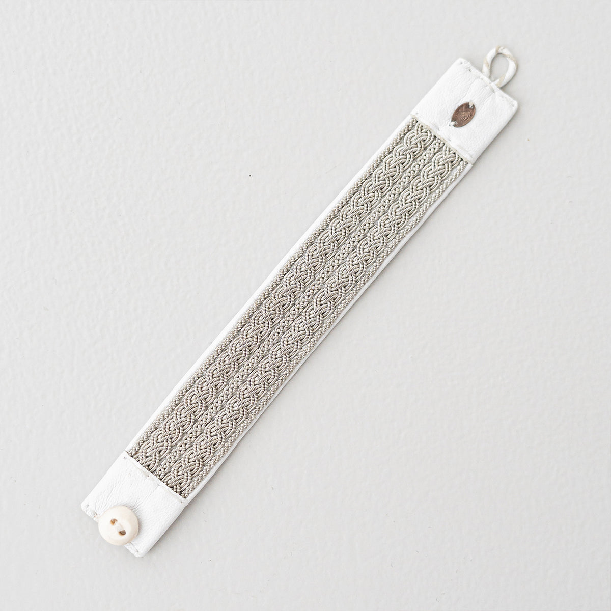 AZ006<br>(14079) <br>saami crafts(accessories)