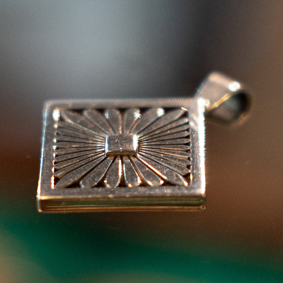 Square Sunburst Pendant<br>【Howard Nelson】<br>(LEW339701)