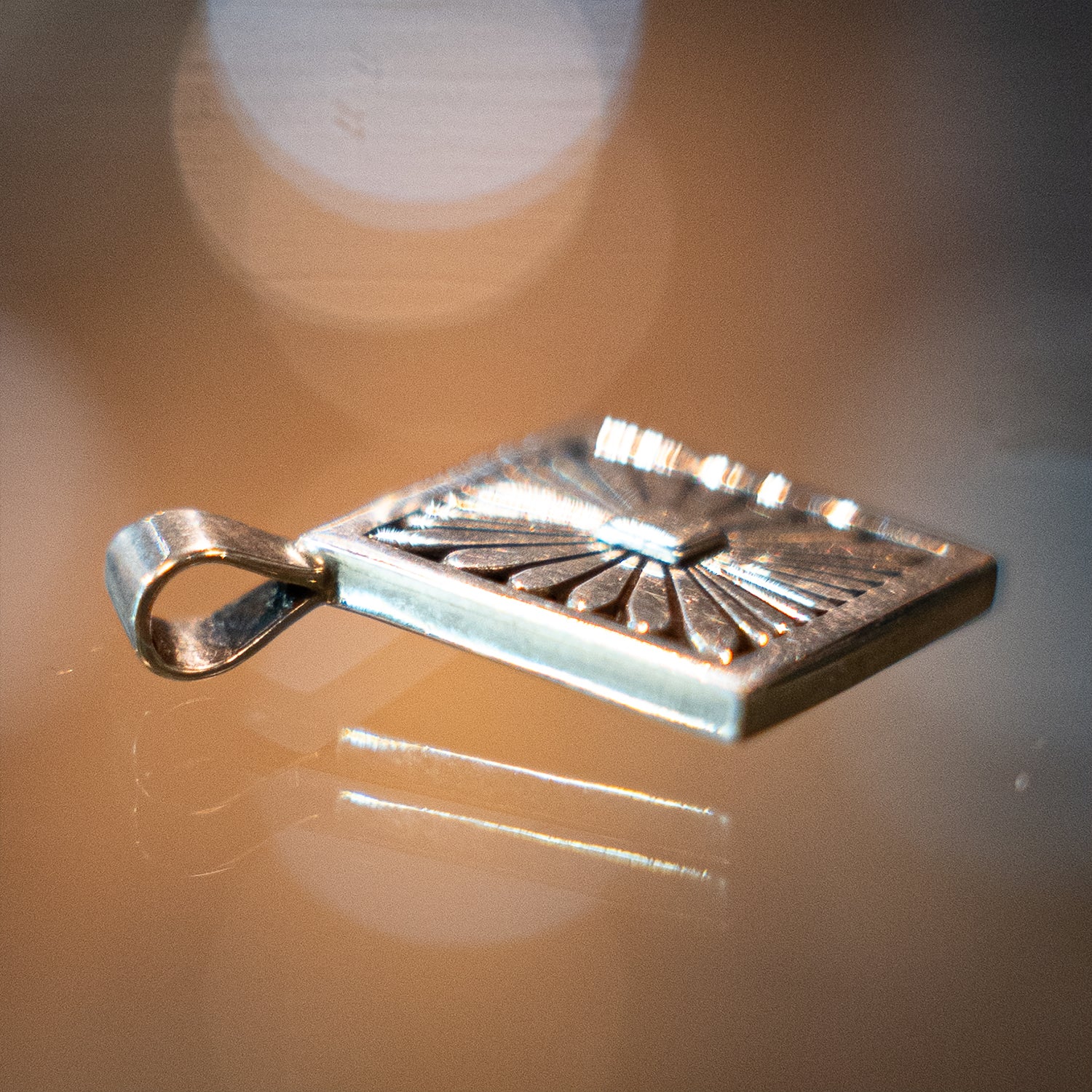 Square Sunburst Pendant<br>【Howard Nelson】<br>(LEW339701)