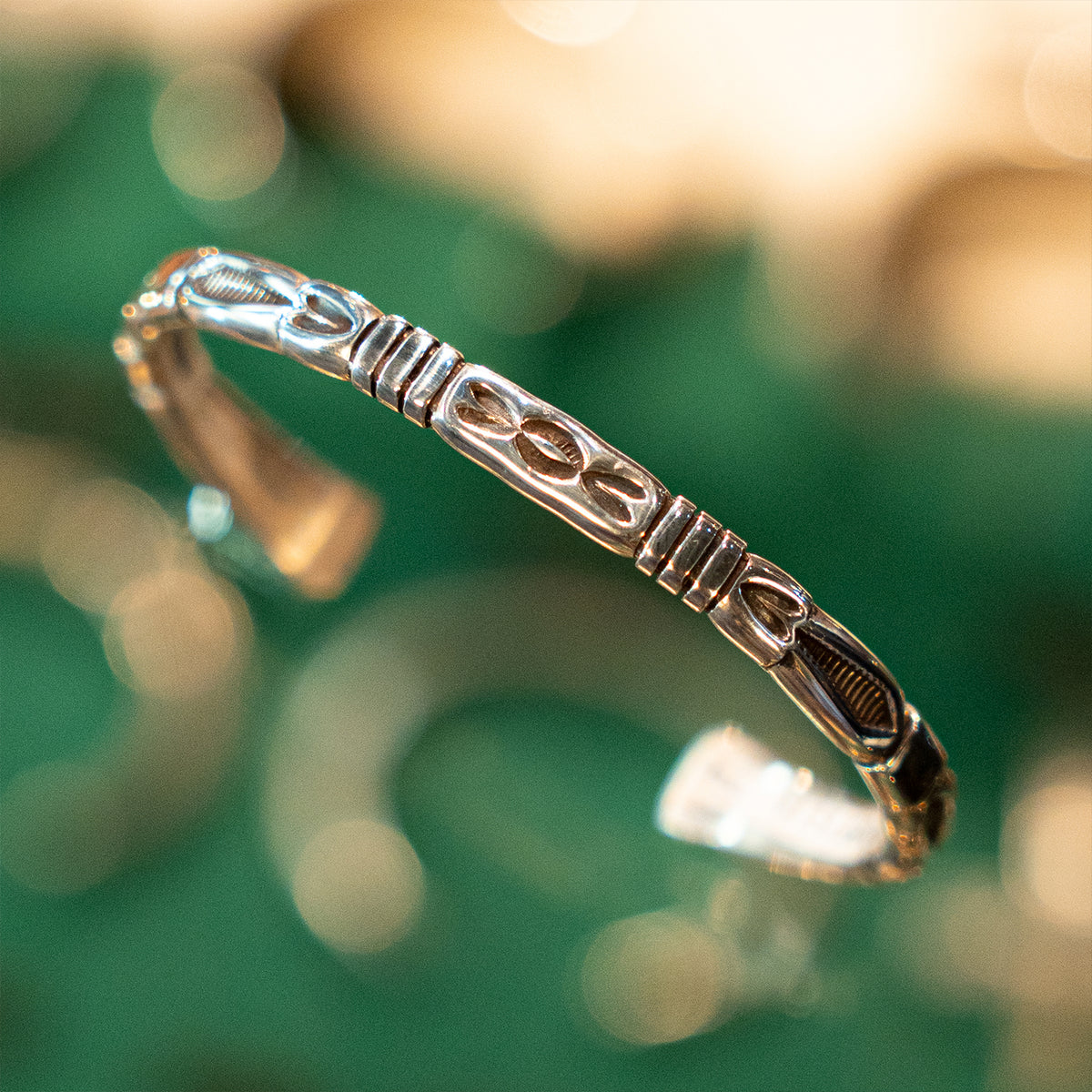 Stamped Narrow Bracelet<br>【Howard Nelson】<br>(LEW239704)