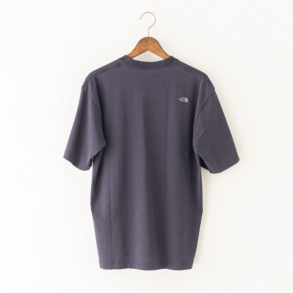 ザ・ノース・フェイス <br>GARスモーラータイポグラフィックショートスリーブティー <br>(NT32667) <br>GAR Smaller Typographic S/S Tee <br>THE NORTH FACE(メンズ) <br>【2026春夏】