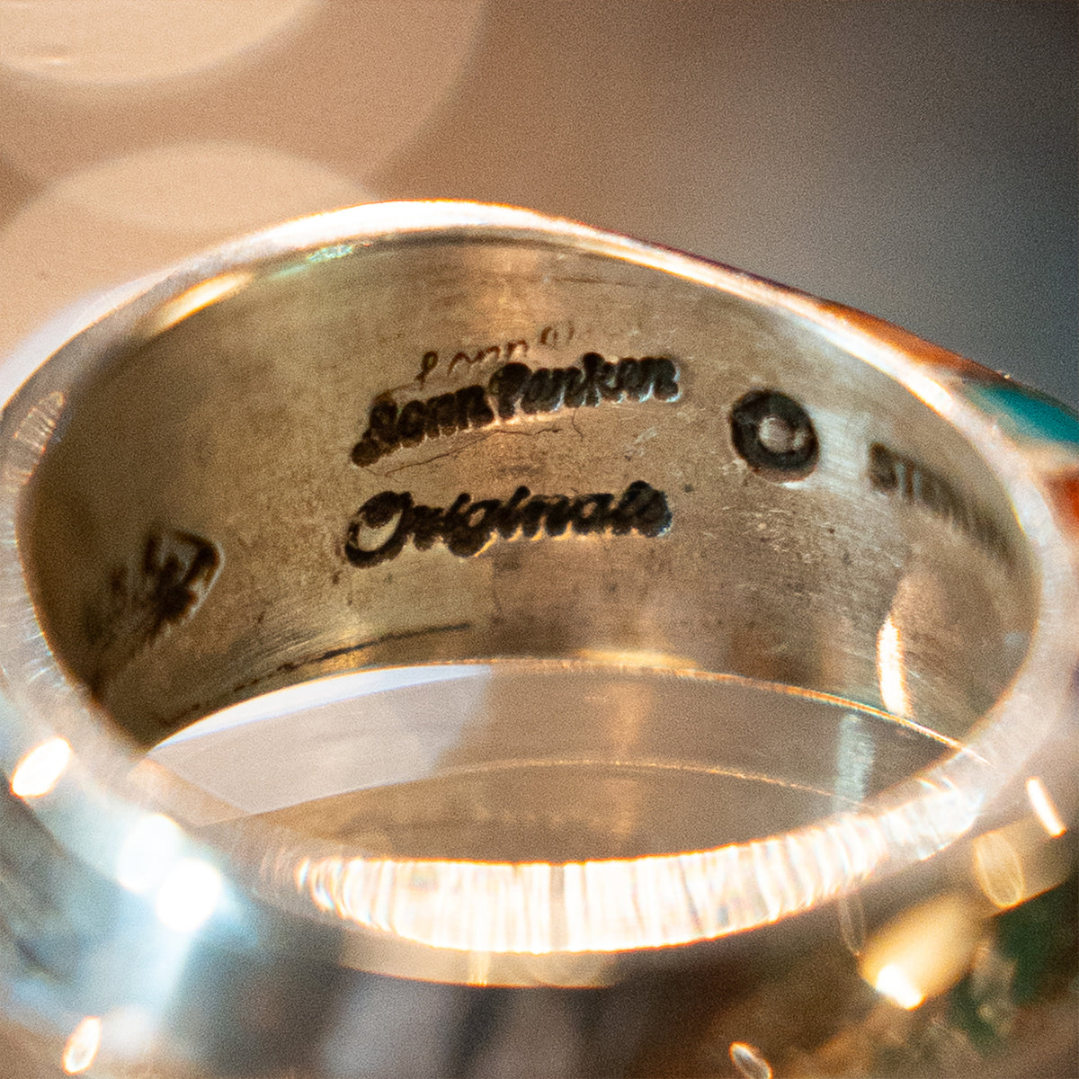 Multistone Inlay＆Overlay Twisted Ring<br>【Lonn Parker】<br>(LEW139701)<br>リングサイズ18号